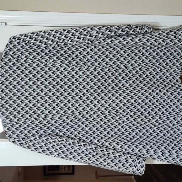 Jones Studio Black and White Patterned Blazer, Size 18W - Picture 5 of 7